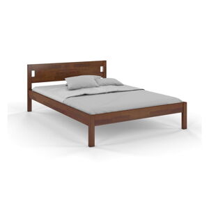 Tmavo hnedá dvojlôžková posteľ z borovicového dreva 160x200 cm Laxbaken - Skandica